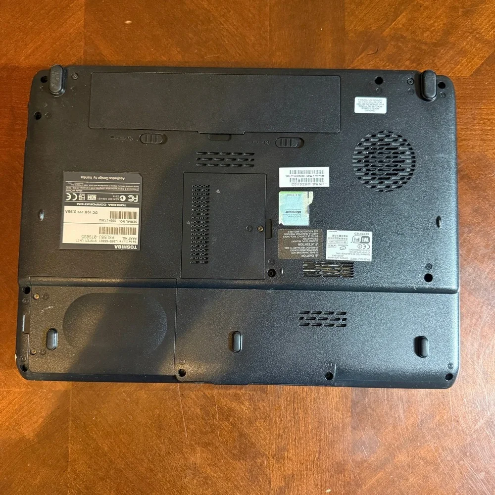Toshiba Satellite L305-S5921 Laptop Intel Pentium Windows Vista Black only parts